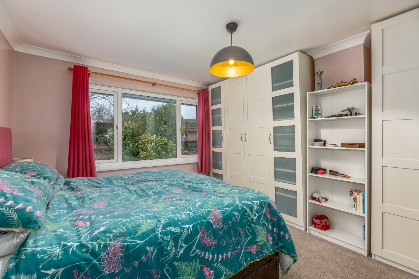 Green Close, Mayals, Swansea, SA3 5DW